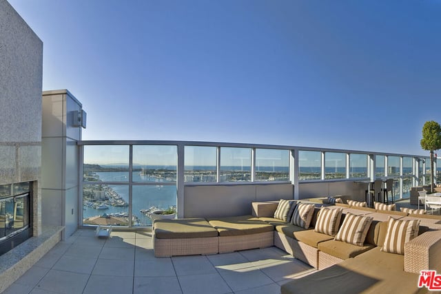 13700 Marina Pointe Drive 1526, Venice, CA 90292 — photo 43 of 56