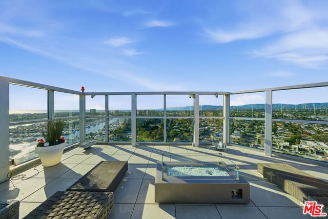 13700 Marina Pointe Drive 1526, Venice, CA 90292 — photo 54 of 56