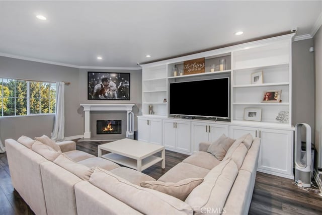 23200 Cass Avenue, Woodland Hills, CA 91364 — photo 14 of 47