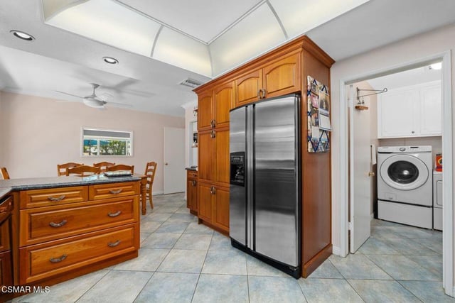 17701 Corinthian Drive, Encino, CA 91316 — photo 10 of 33