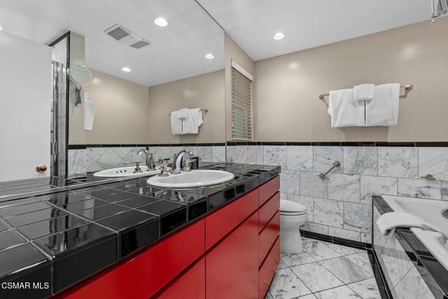 17701 Corinthian Drive, Encino, CA 91316 — photo 21 of 33