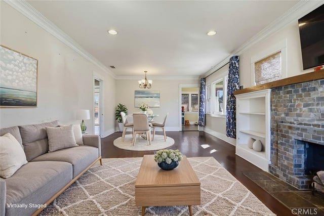 376 Orizaba Avenue, Long Beach, CA 90814 — photo 9 of 59