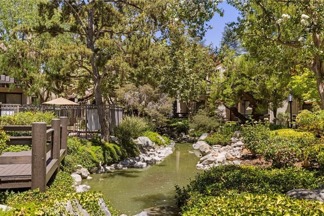 5711 Owensmouth 125, Woodland Hills, CA 91367 — photo 38 of 45