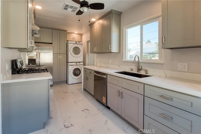 8237 Arnett, Downey, CA 90241 — photo 13 of 30