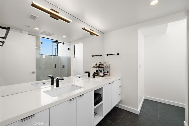 3859 S. Centinela Avenue, Los Angeles, CA 90066 — photo 4 of 24