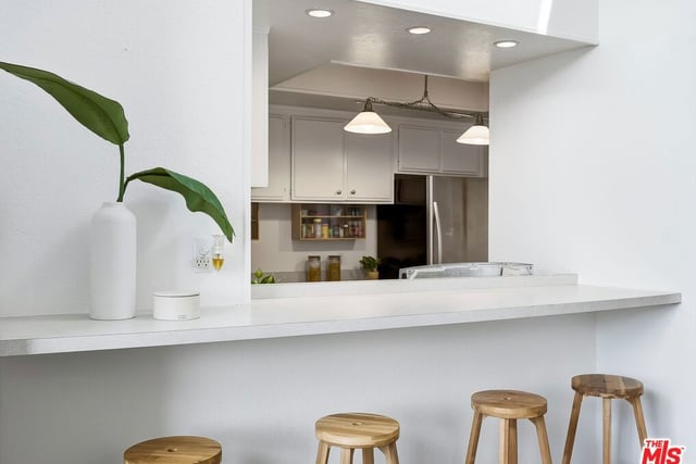 11918 Avon Way 6, Los Angeles, CA 90066 — photo 11 of 25