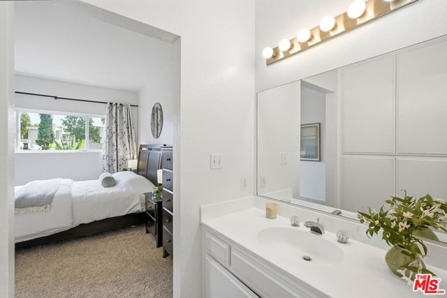 11918 Avon Way 6, Los Angeles, CA 90066 — photo 19 of 25