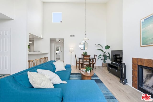 11918 Avon Way 6, Los Angeles, CA 90066 — photo 7 of 25