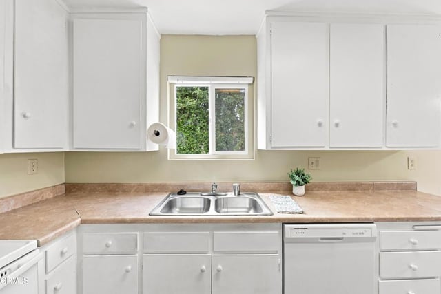 138 S Bryn Mawr Street 33, Ventura, CA 93003 — photo 14 of 30