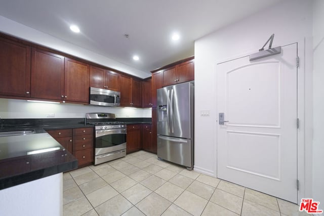 629 Traction Avenue 511, Los Angeles, CA 90013 — photo 4 of 31