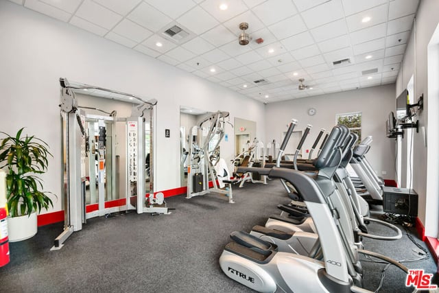 645 W 9th Street 237, Los Angeles, CA 90015 — photo 11 of 15