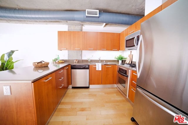 645 W 9th Street 237, Los Angeles, CA 90015 — photo 4 of 15