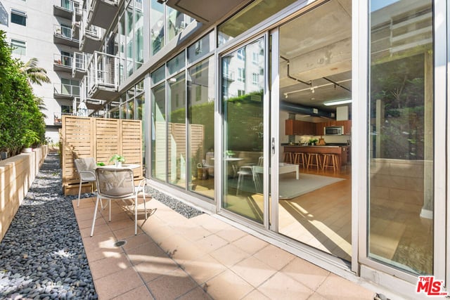 645 W 9th Street 237, Los Angeles, CA 90015 — photo 9 of 15
