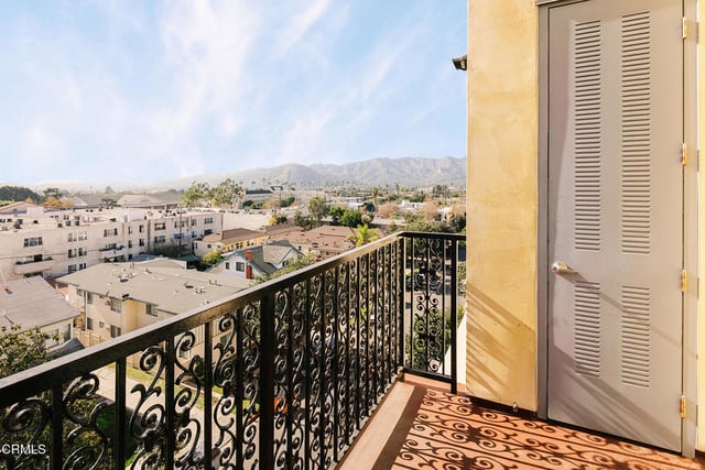 124 W Colorado Street 401, Glendale, CA 91204 — photo 17 of 63