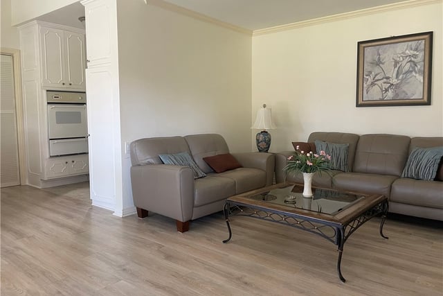 19114 AVE OF THE OAKS B, Newhall, CA 91321 — photo 3 of 9