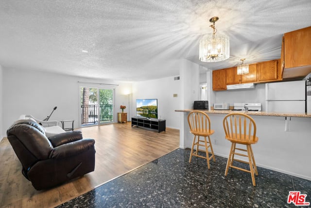 525 La Fayette Park Place 115, Los Angeles, CA 90057 — photo 4 of 16