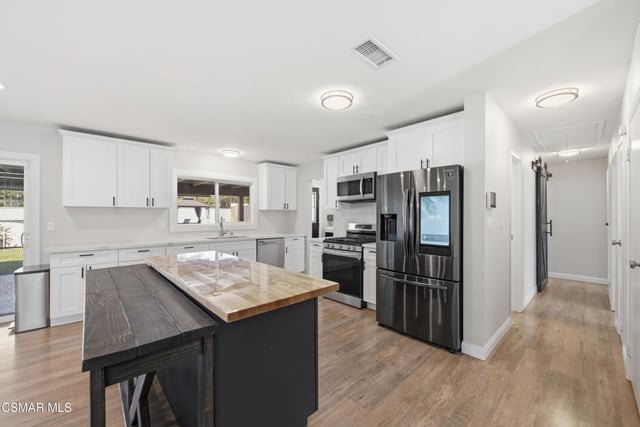 3055 Waco Avenue, Simi Valley, CA 93063 — photo 9 of 34