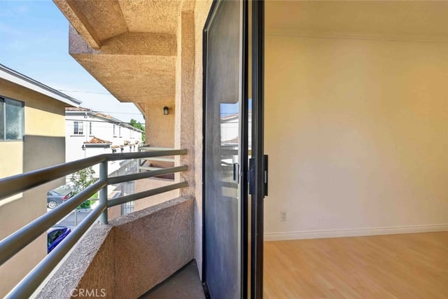 722 E Orange Grove Avenue D, Burbank, CA 91501 — photo 35 of 45
