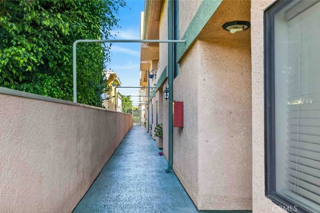 722 E Orange Grove Avenue D, Burbank, CA 91501 — photo 39 of 45