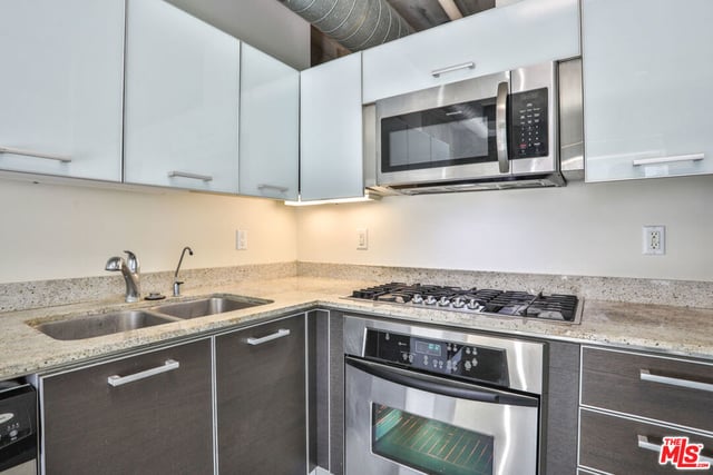 645 W 9th Street 201, Los Angeles, CA 90015 — photo 19 of 52