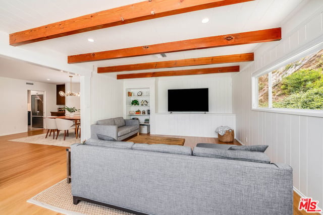 3331 Longridge Avenue, Sherman Oaks, CA 91423 — photo 14 of 43