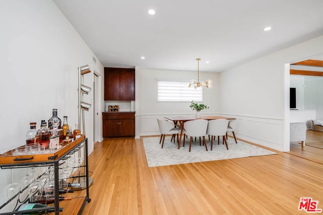 3331 Longridge Avenue, Sherman Oaks, CA 91423 — photo 9 of 43