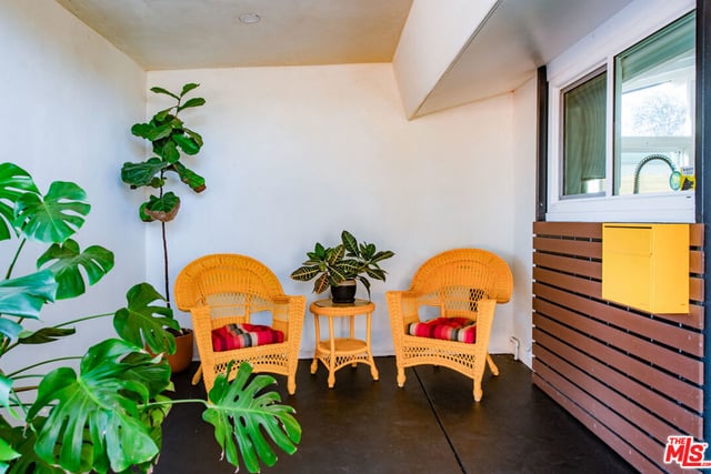 6504 Rhea Avenue, Los Angeles, CA 91335 — photo 4 of 57