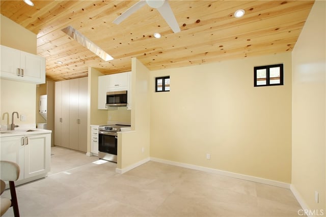 4643 Vantage Avenue, Valley Village, CA 91607 — photo 35 of 48