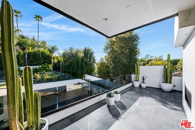 4530 Libbit Avenue, Encino, CA 91436 — photo 38 of 62