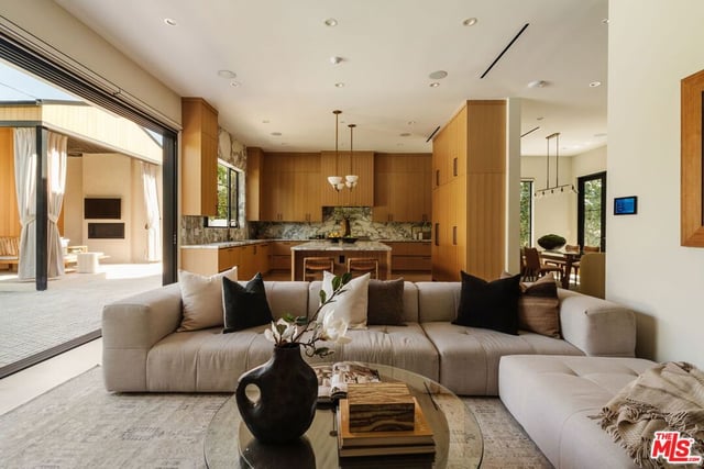 4554 Wortser Avenue, Studio City, CA 91604 — photo 14 of 44