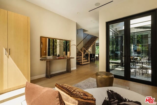 4554 Wortser Avenue, Studio City, CA 91604 — photo 3 of 44