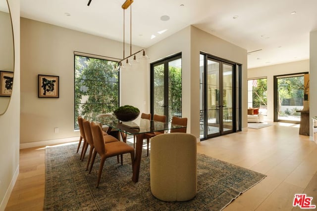 4554 Wortser Avenue, Studio City, CA 91604 — photo 4 of 44