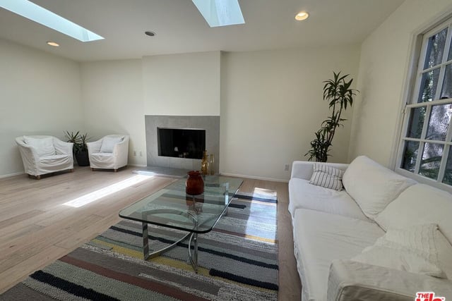 7586 Woodrow Wilson Drive, Los Angeles, CA 90046 — photo 6 of 30