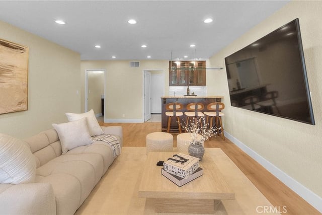 18223 Delano, Tarzana, CA 91335 — photo 25 of 60