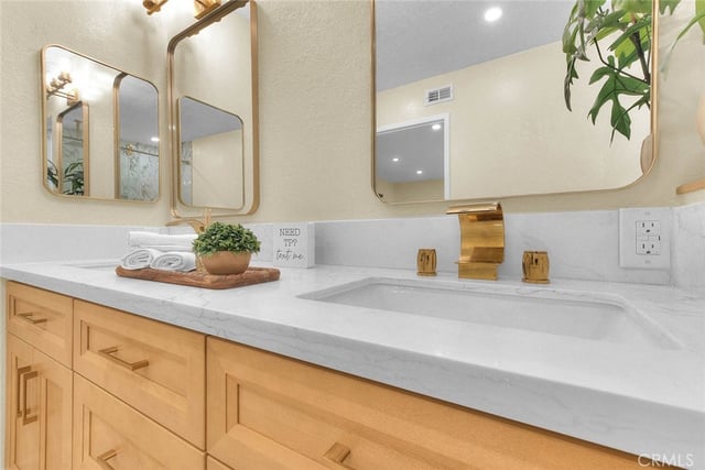 18223 Delano, Tarzana, CA 91335 — photo 35 of 60