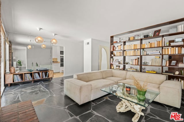 22245 Leadwell Street, Los Angeles, CA 91303 — photo 4 of 23