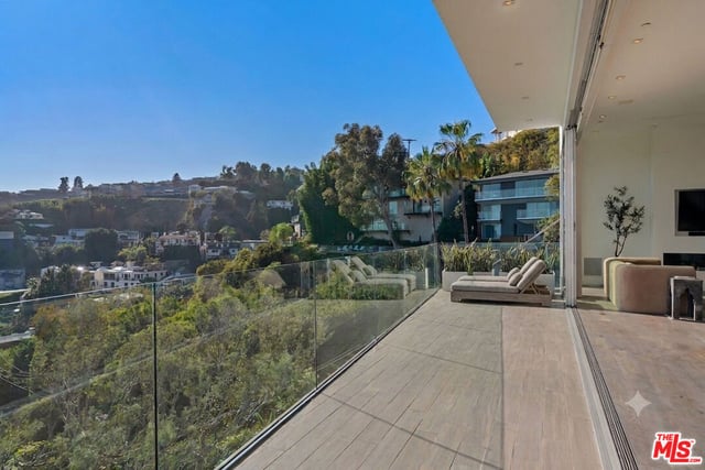8760 Hollywood Boulevard, Los Angeles, CA 90069 — photo 15 of 46
