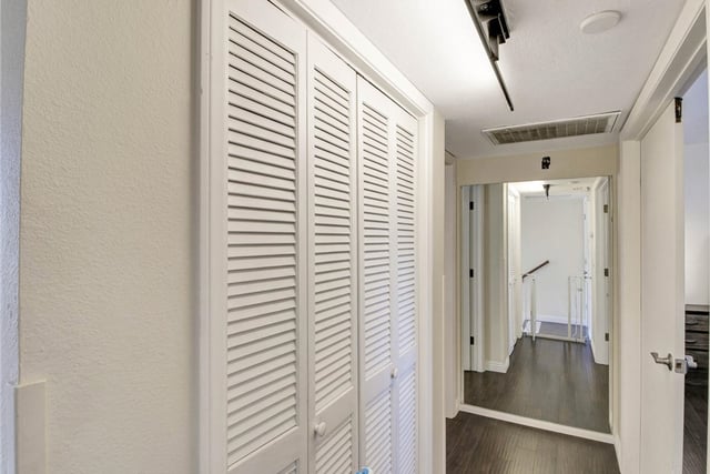 379 N Mentor Avenue 1, Pasadena, CA 91106 — photo 14 of 37