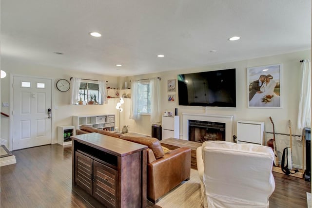 379 N Mentor Avenue 1, Pasadena, CA 91106 — photo 24 of 37