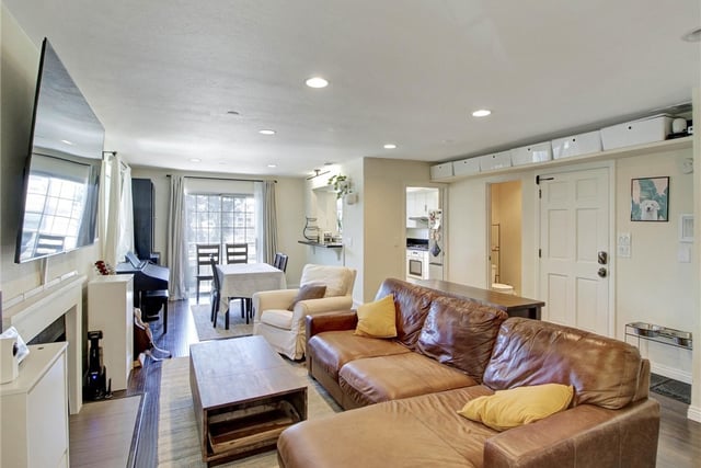 379 N Mentor Avenue 1, Pasadena, CA 91106 — photo 29 of 37