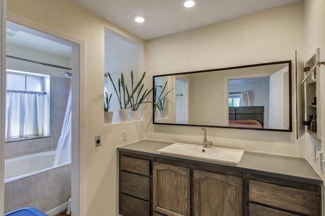379 N Mentor Avenue 1, Pasadena, CA 91106 — photo 6 of 37