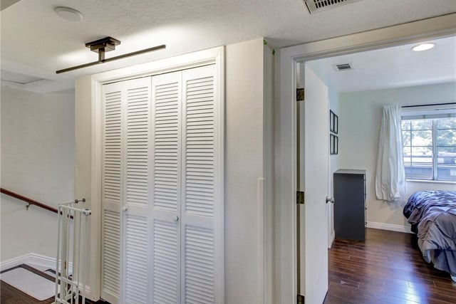379 N Mentor Avenue 1, Pasadena, CA 91106 — photo 9 of 37