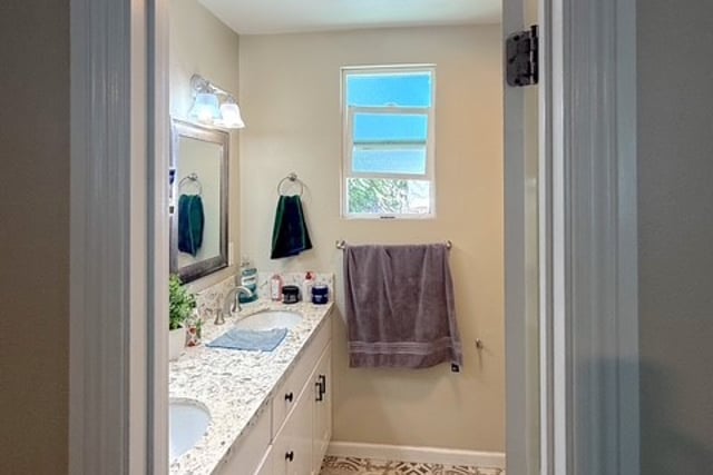 517 W 110th, Los Angeles, CA 90044 — photo 12 of 56