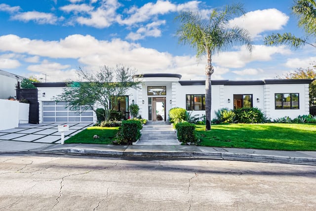 16341 Sloan Drive, Los Angeles, CA 90049 — photo 15 of 31
