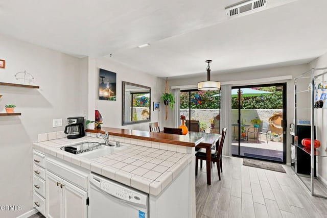 406 Chapala Drive, Camarillo, CA 93010 — photo 10 of 36
