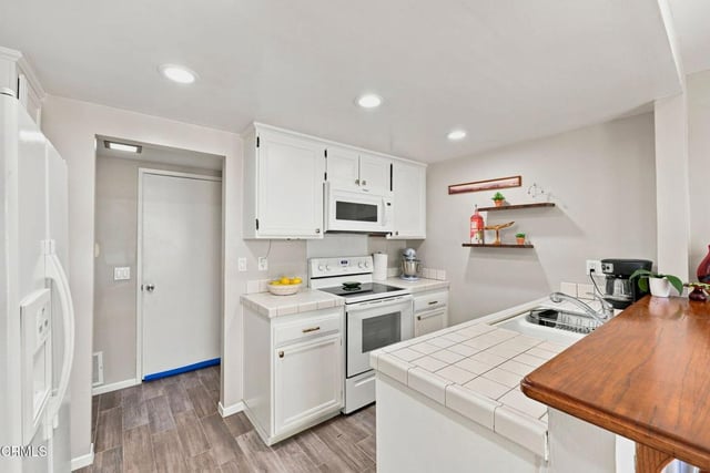 406 Chapala Drive, Camarillo, CA 93010 — photo 13 of 36