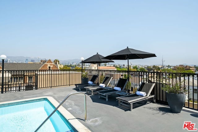 585 N Rossmore Avenue 506, Los Angeles, CA 90004 — photo 10 of 14