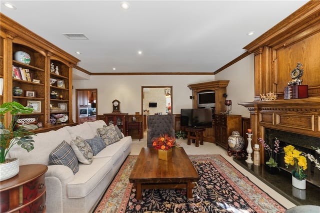 29628 Woodbrook, Agoura Hills, CA 91301 — photo 11 of 41
