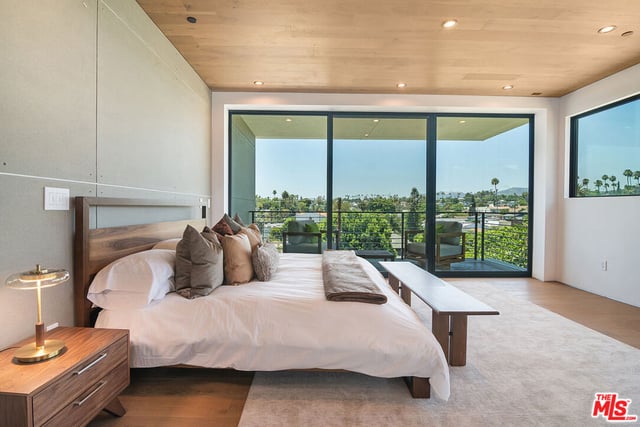 1122 N Coronado Street, Los Angeles, CA 90026 — photo 18 of 38