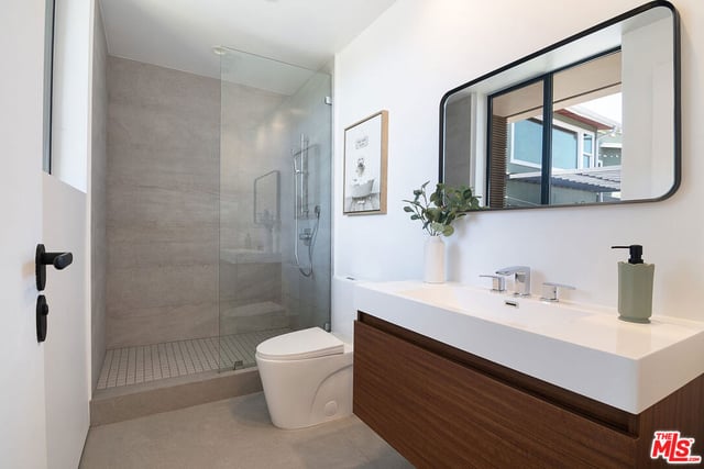 1122 N Coronado Street, Los Angeles, CA 90026 — photo 26 of 38